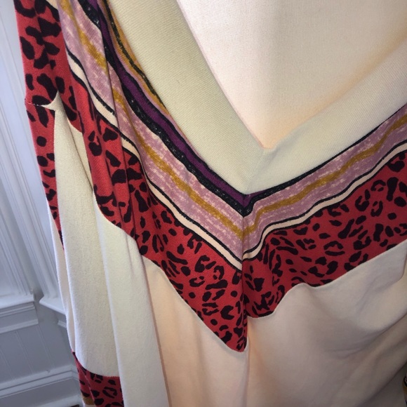 Bohemian inspired boutique mixed print top - Picture 3 of 3